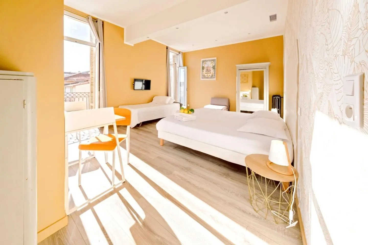 Hotel Lemon Mentone 2*,