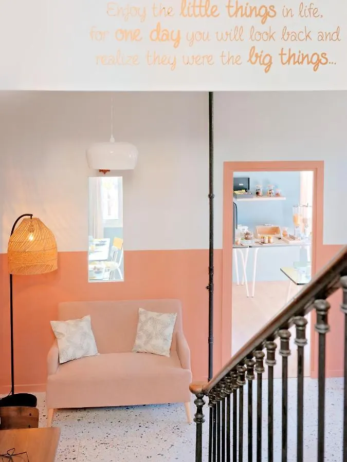 Hotel Lemon مينتون